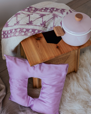 yoni steam seat with cushion by Kitara