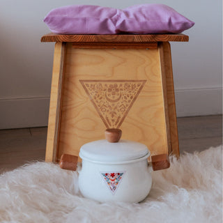All-inclusive yoni steaming seat with glass yoni steam pot and burner by Kitara